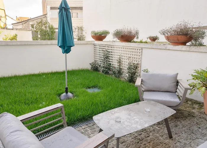 On - Garden - Pet Friendly