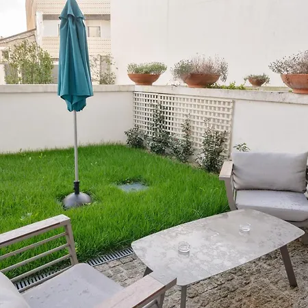 Near Garden Apartment *